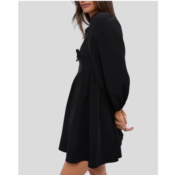 black mini jersey dress ON THE SIDELINES LACE JERSEY MINI DRESS – AKIRA